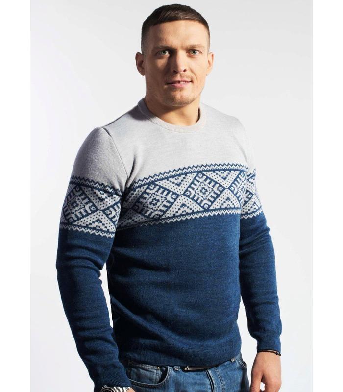 Чоловічий в'язаний светр з українським візерунком (02).