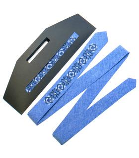 Вышитый узкий галстук (734.737.754)