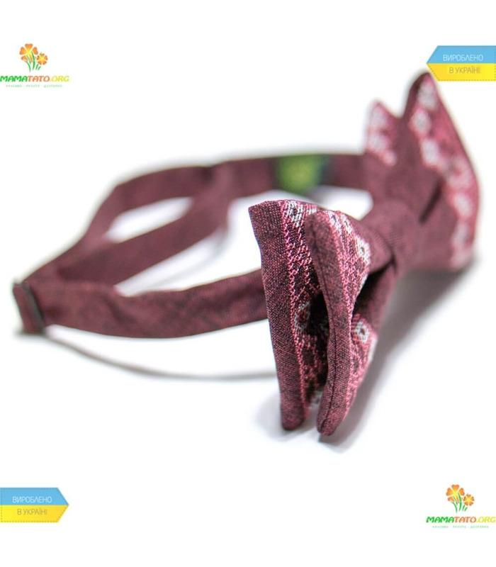 Вышитая бабочка (748-744)