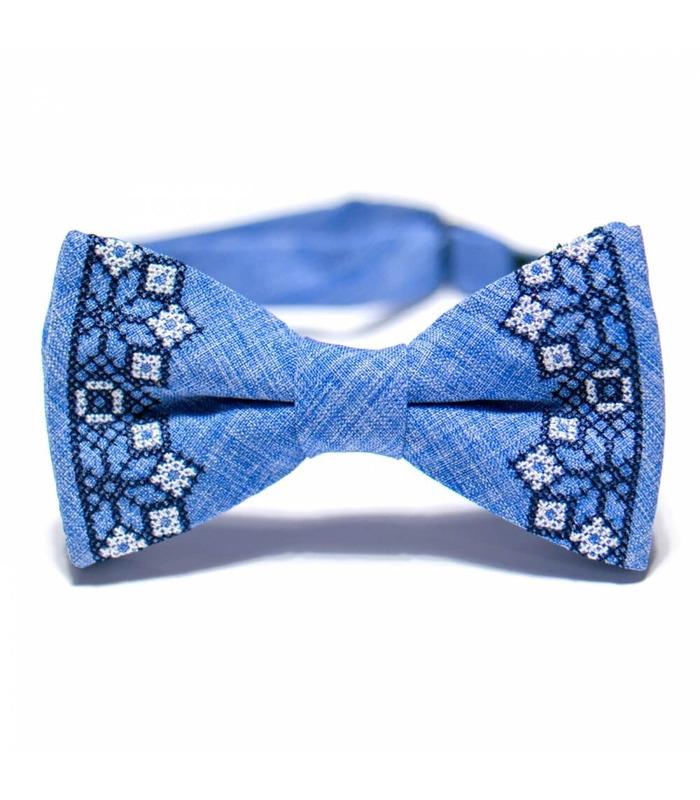 Вышитая бабочка (748-744)