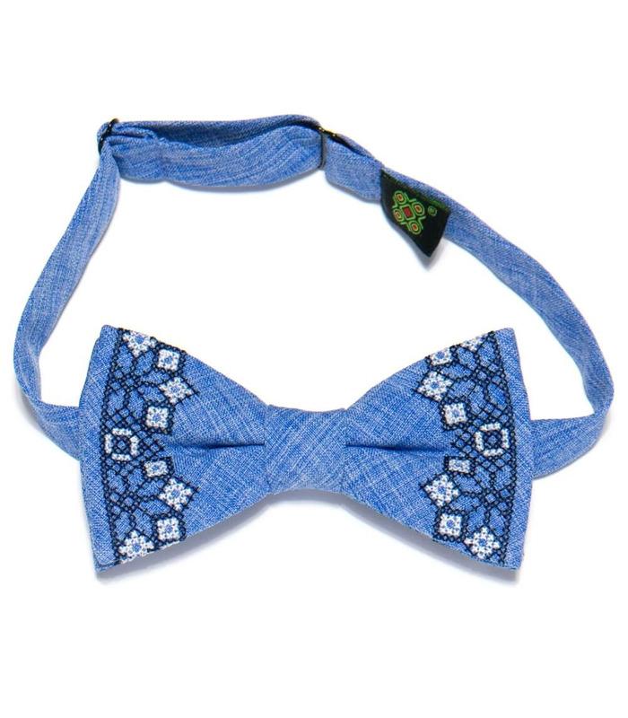 Вышитая бабочка (748-744)