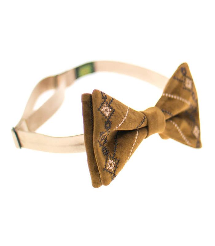 Вишитий метелик 811