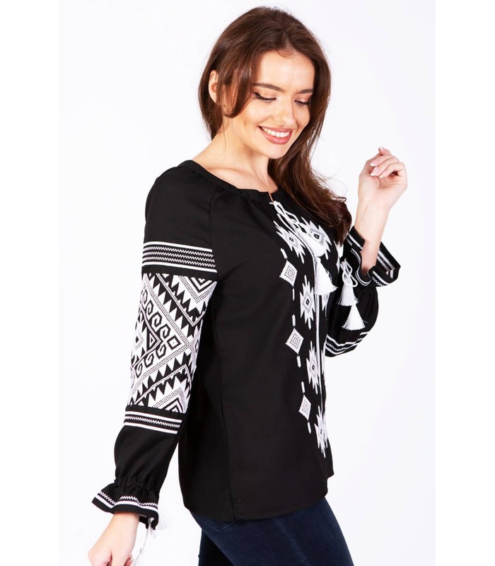 Жіноча вишиванка мод.7407