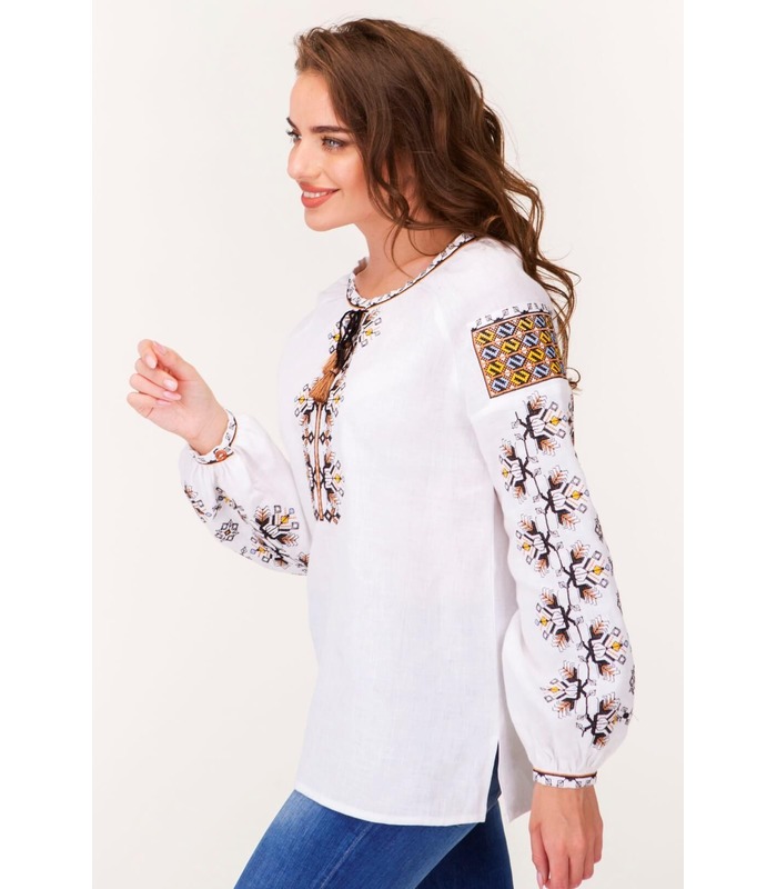 Женская вышиванка мод.7402
