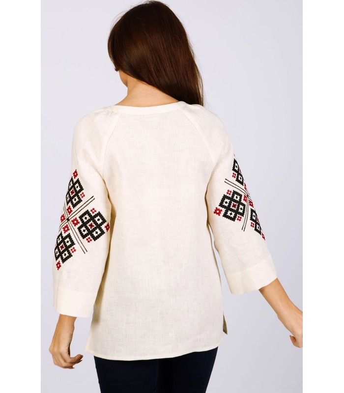 Жіноча вишиванка мод.7414