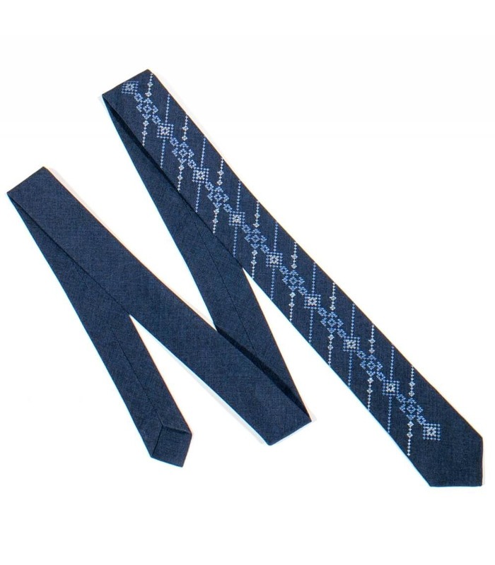 Галстук ᐉ Вышитый галстук синего цвета 773, костюмная ткань ※ Украина