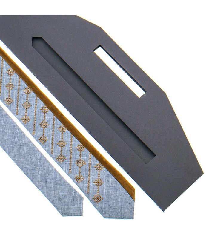Галстук ᐉ Вышитый галстук серого цвета 818, костюмная ткань ※ Украина