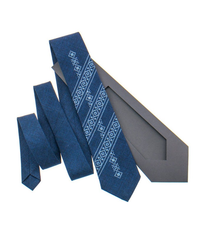Краватка ᐉ Вишита краватка темно-синього кольору 846, костюмна тканина ※ Україна