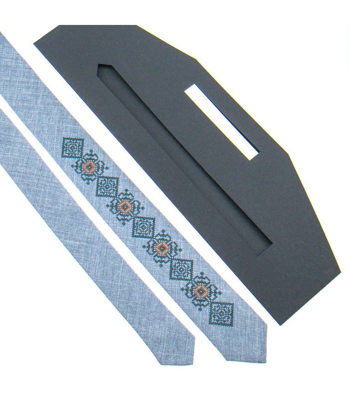 Краватка ᐉ Вишита краватка світло-сірого кольору 923, костюмна тканина ※ Україна