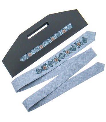 Краватка ᐉ Вишита краватка світло-сірого кольору 923, костюмна тканина ※ Україна