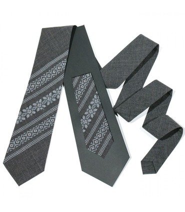 Модна вишита краватка 680