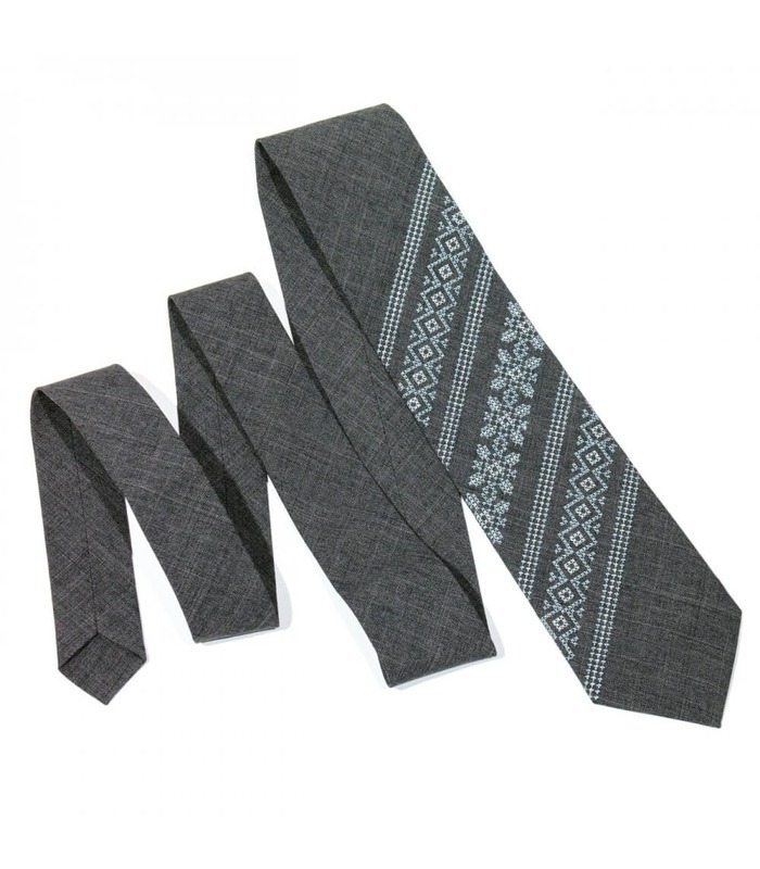 Модный вышитый галстук 680