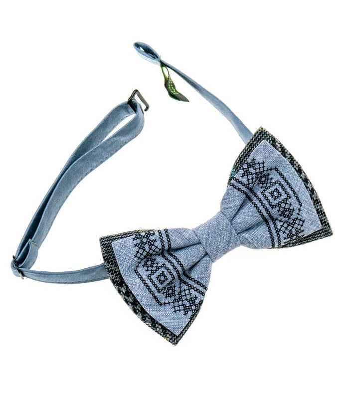 Мужская вышитая бабочка 945 Limited Edition из костюмной ткани ᐉ Светло-голубого цвета ※ Украина