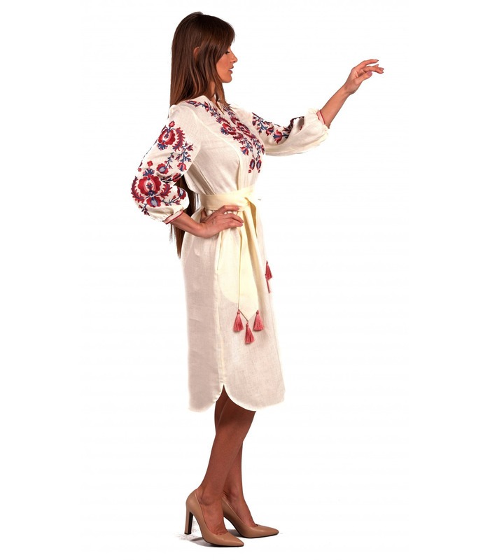 Вишитое льняное платье мод.5025