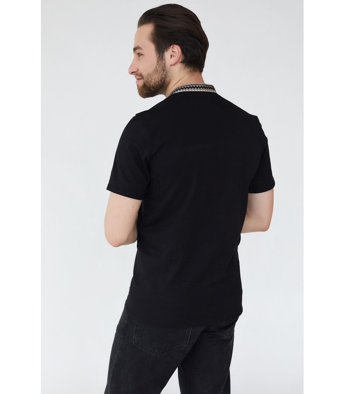 Мужская вышитая футболка мод.072