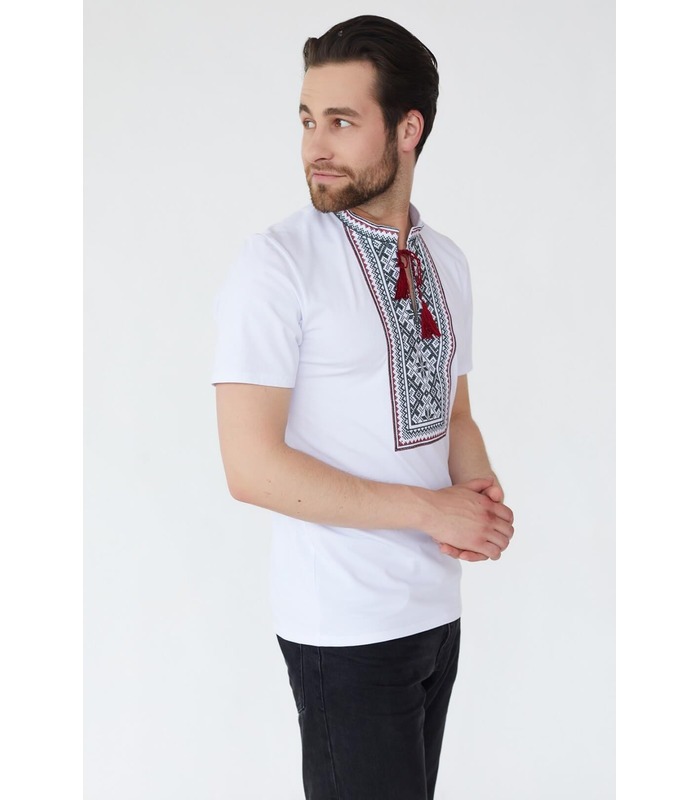Чоловіча вишита футболка мод.107