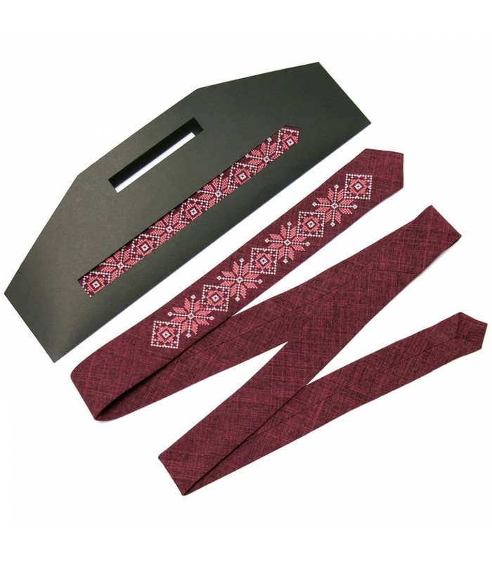 Галстук ᐉ Вышитый бордовый черного цвета 662, костюмная ткань ※ Украина