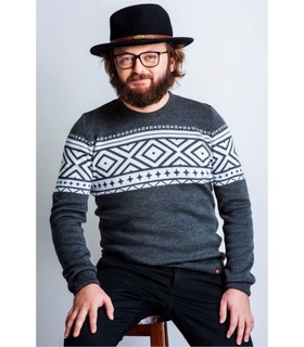 Мужской вязаный свитер мод.61