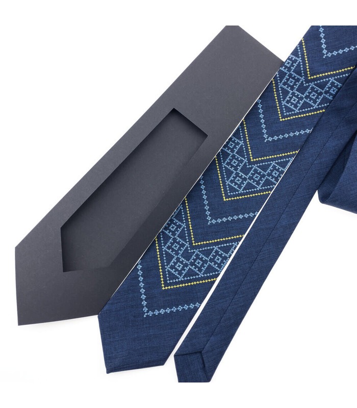 Краватка ᐉ Вишита краватка синього кольору 954, костюмна тканина ※ Україна