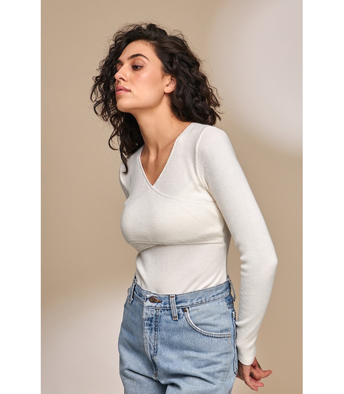 Джемпер Хелен ML від Юла Мама у категорії Гольфи та лонгсліви годуючим на МамаТато