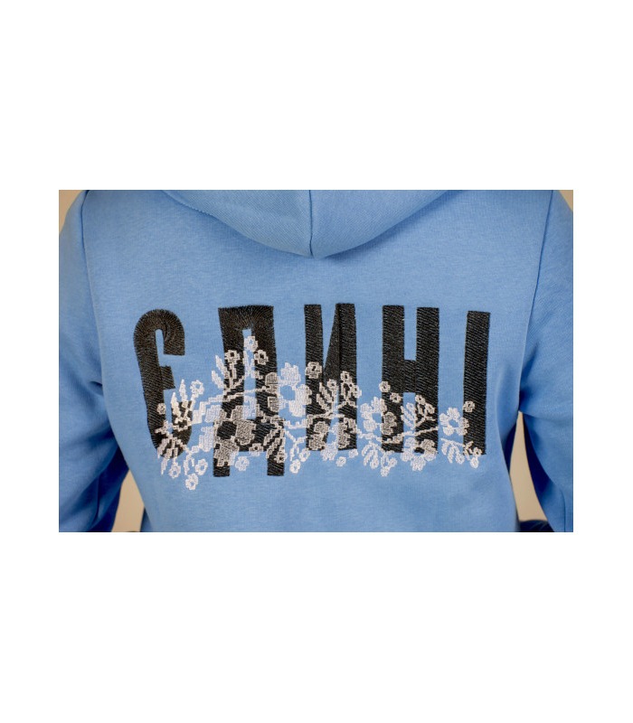 теплая кофта с вышивкой