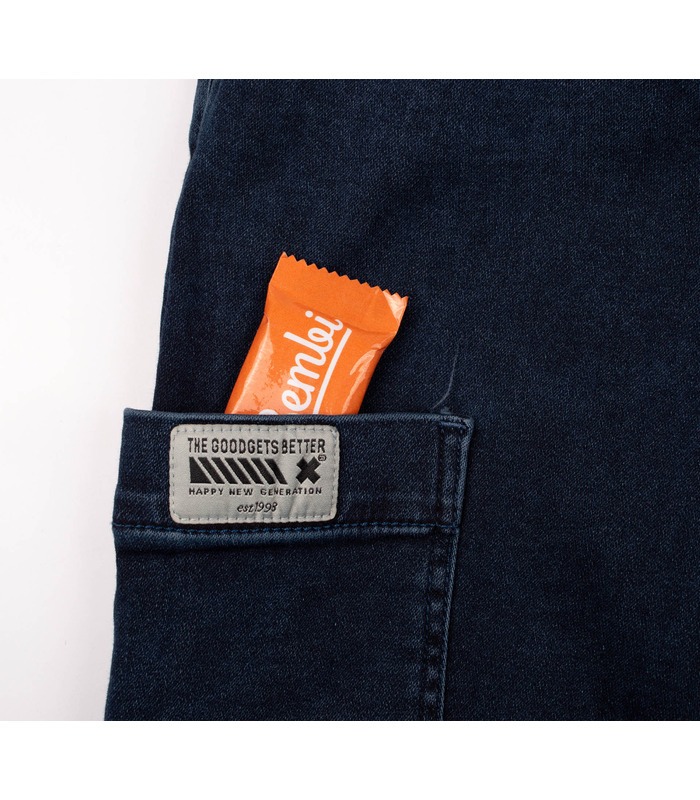 детские джинсы с накладными карманами