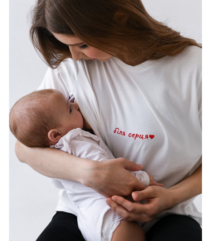 футболка с надписью для кормления