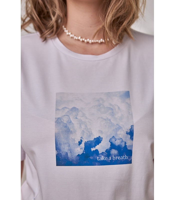 Футболка Clouds от Юла Мама в категории Футболки и майки кормящим на МамаТато