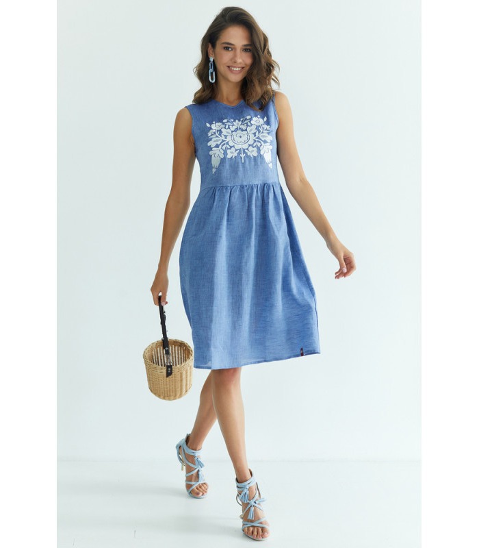 Вишита лляна сукня мод.0040 - блакитна вишита сукня на літо від МамаТато