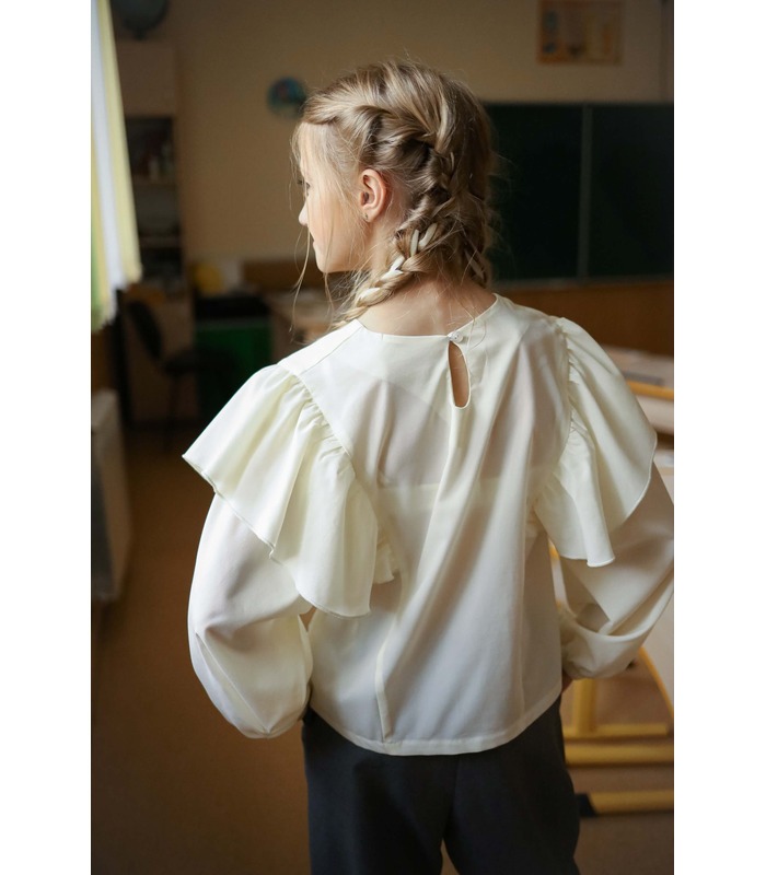 купити дитячу блузу з воланами