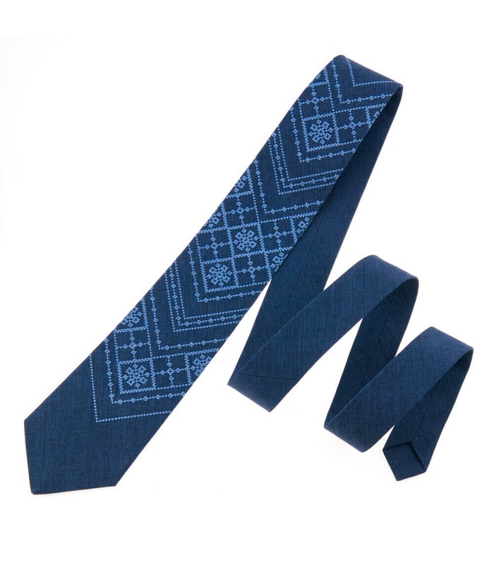 Галстук ᐉ Вышитый галстук синего цвета 967, костюмная ткань ※ Украина