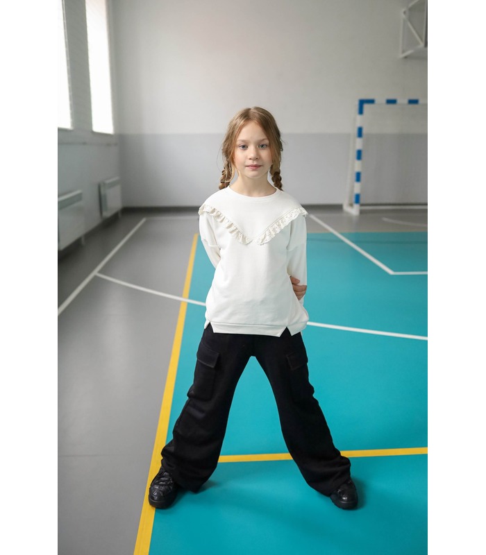 купити дитячий молочний джемпер з мереживом