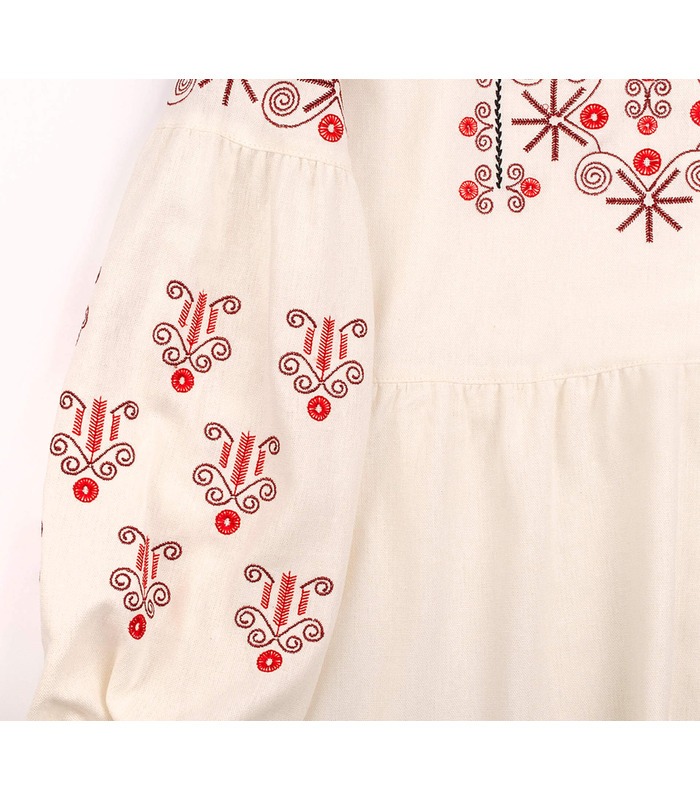 детское платье с вышивкой